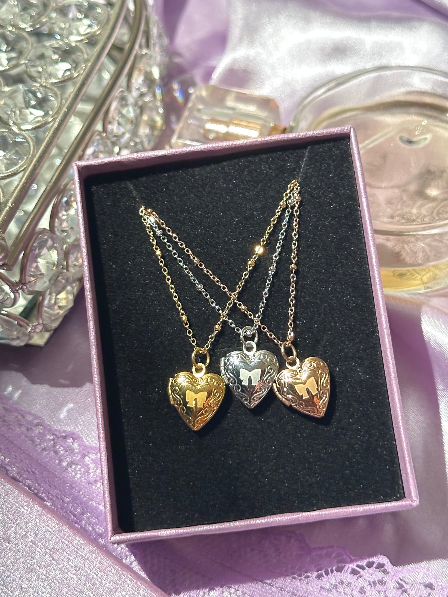 Bow Engraved Locket Necklaces