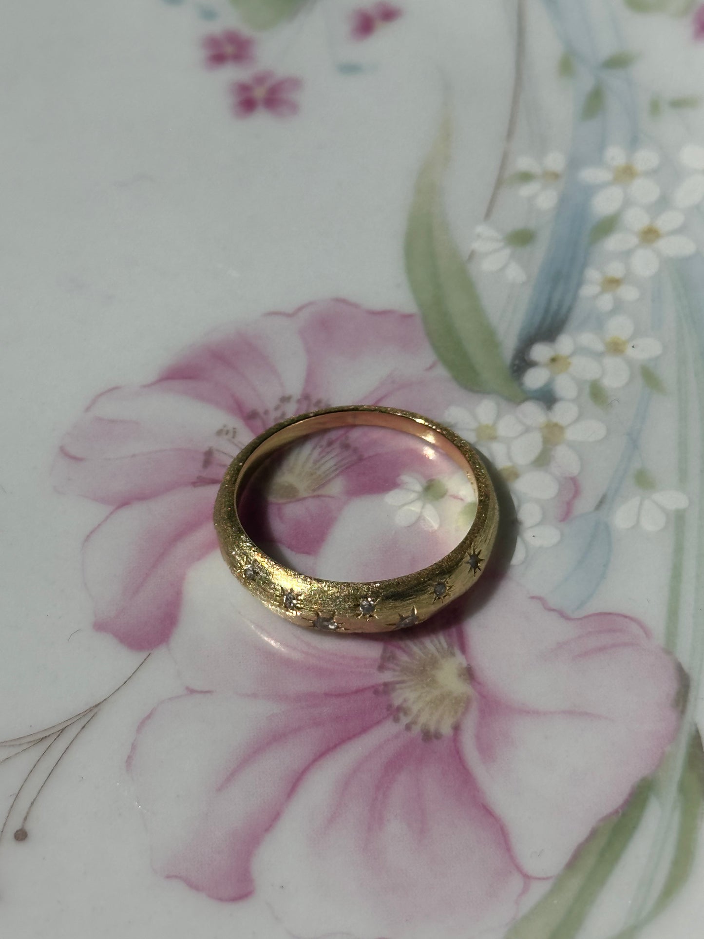 The Shining Sparkle Ring