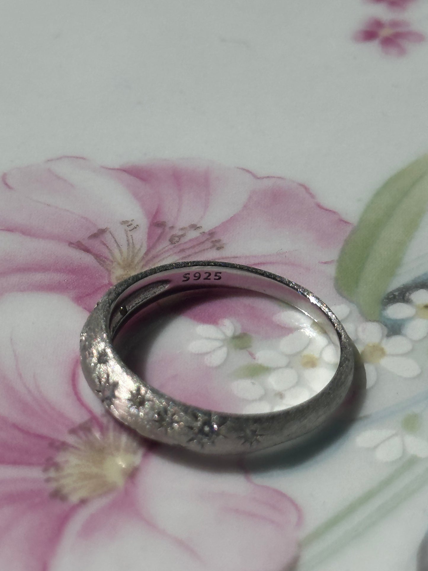 The Shining Sparkle Ring