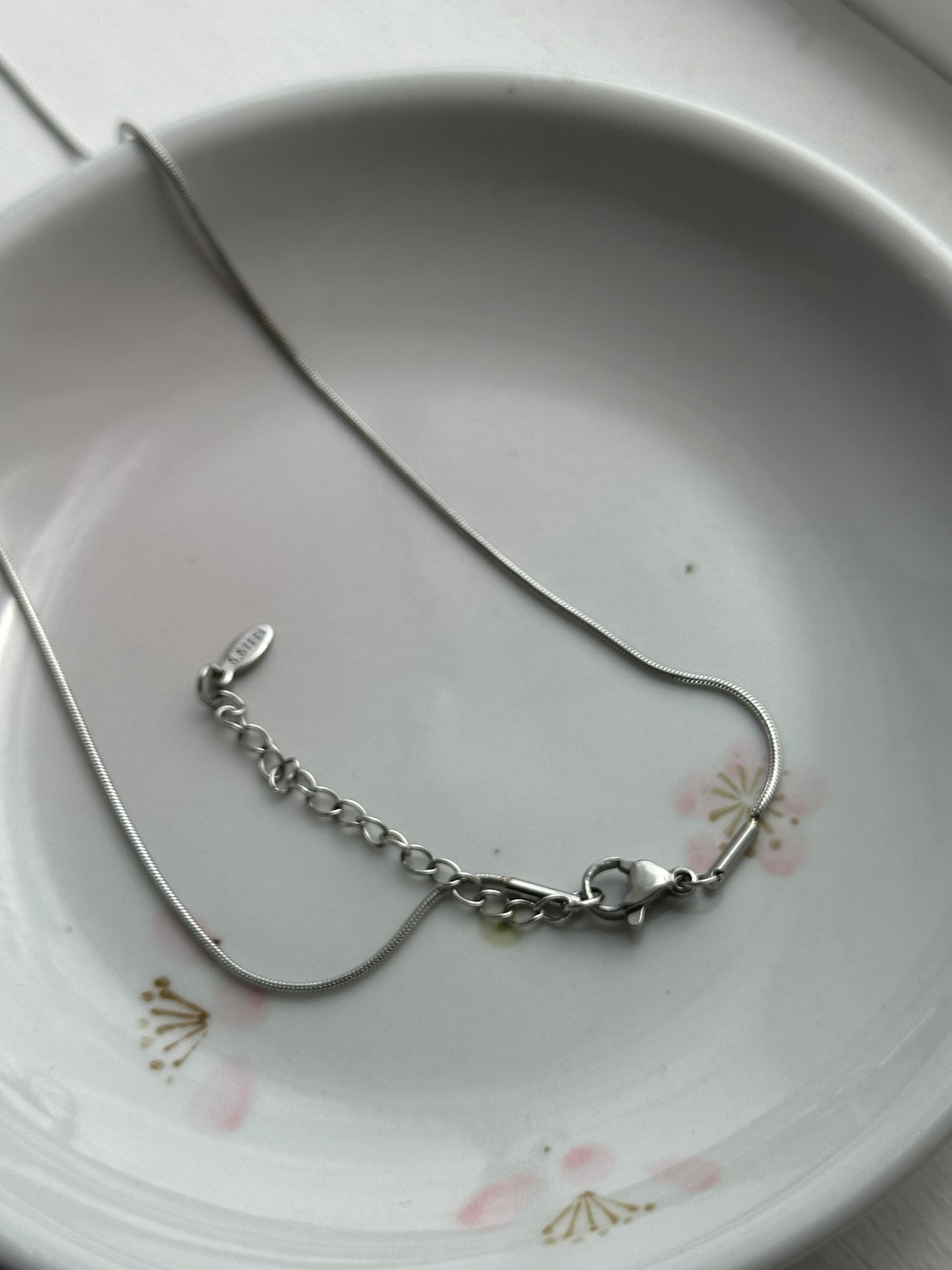 Circle Floral Locket Necklace