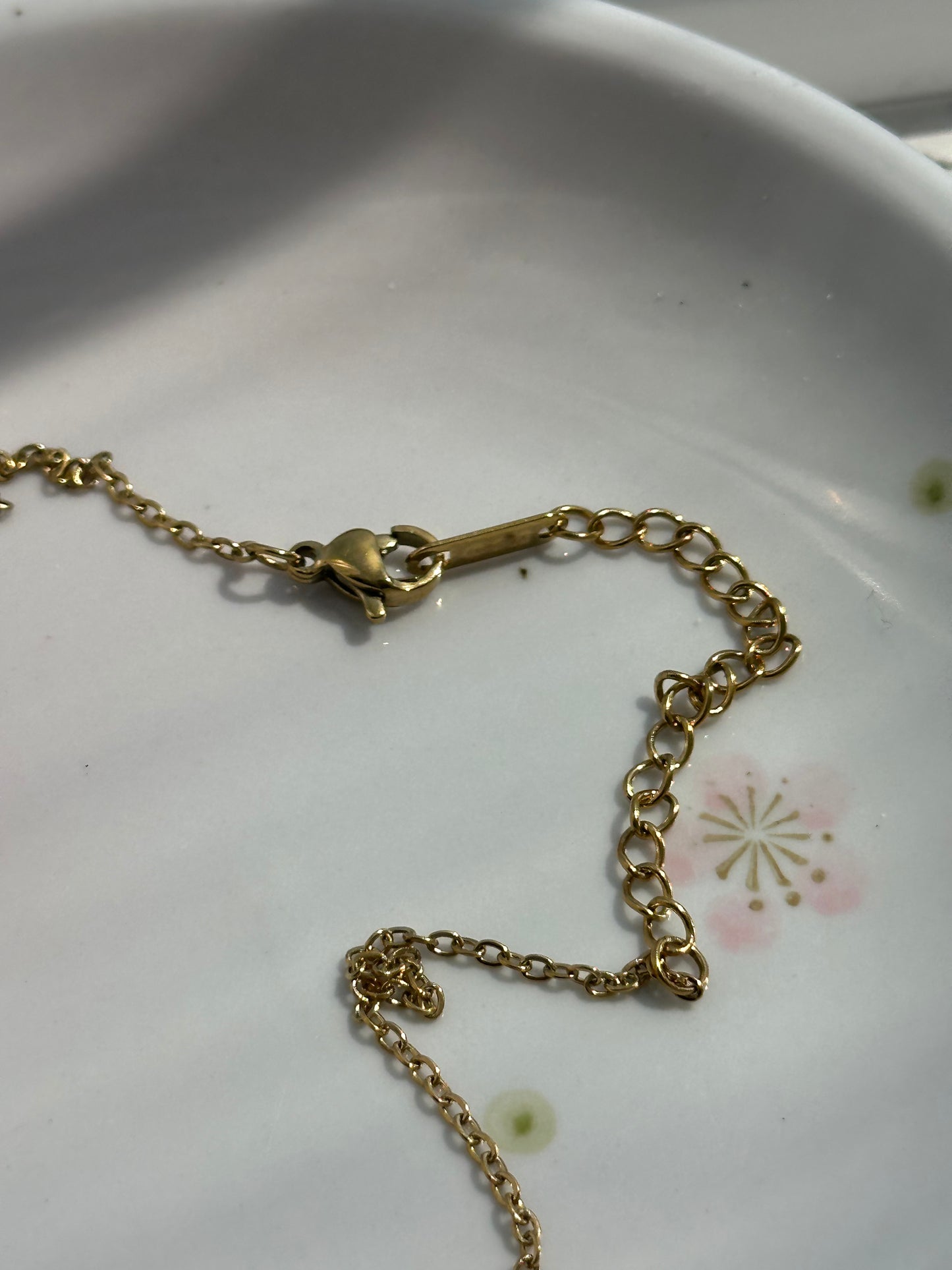 Shell Pendant Necklaces