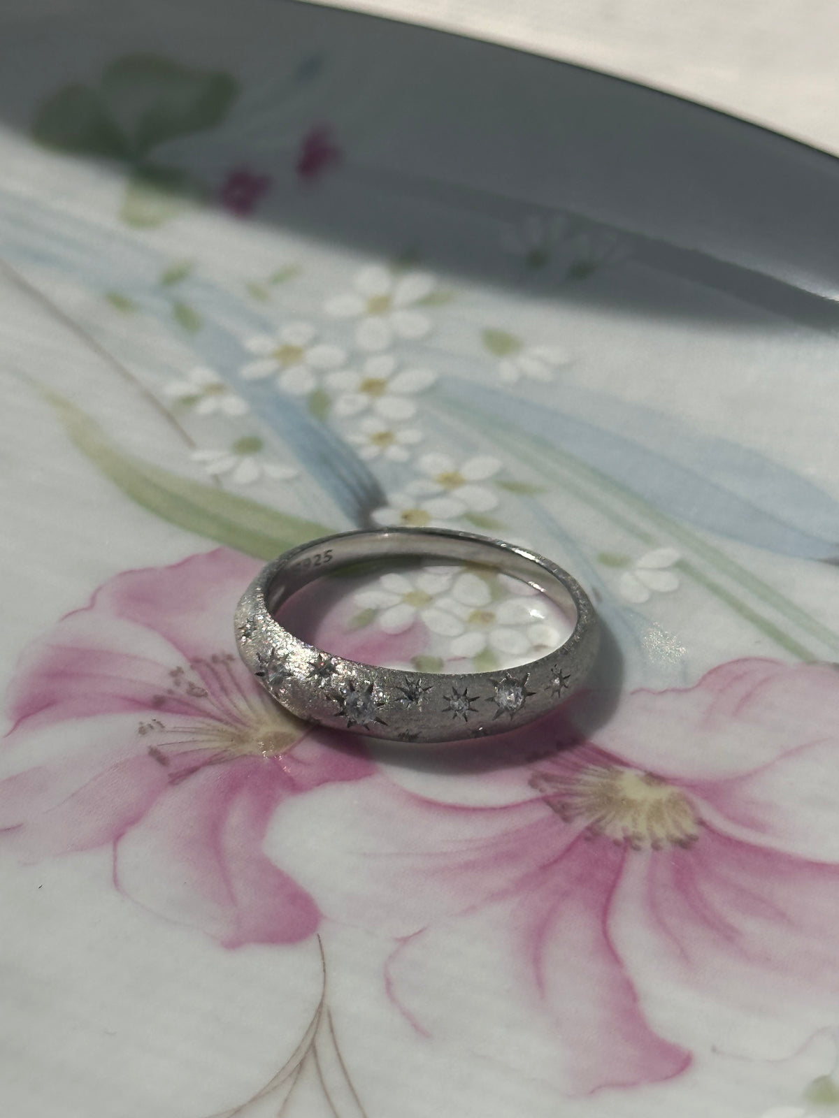 The Shining Sparkle Ring
