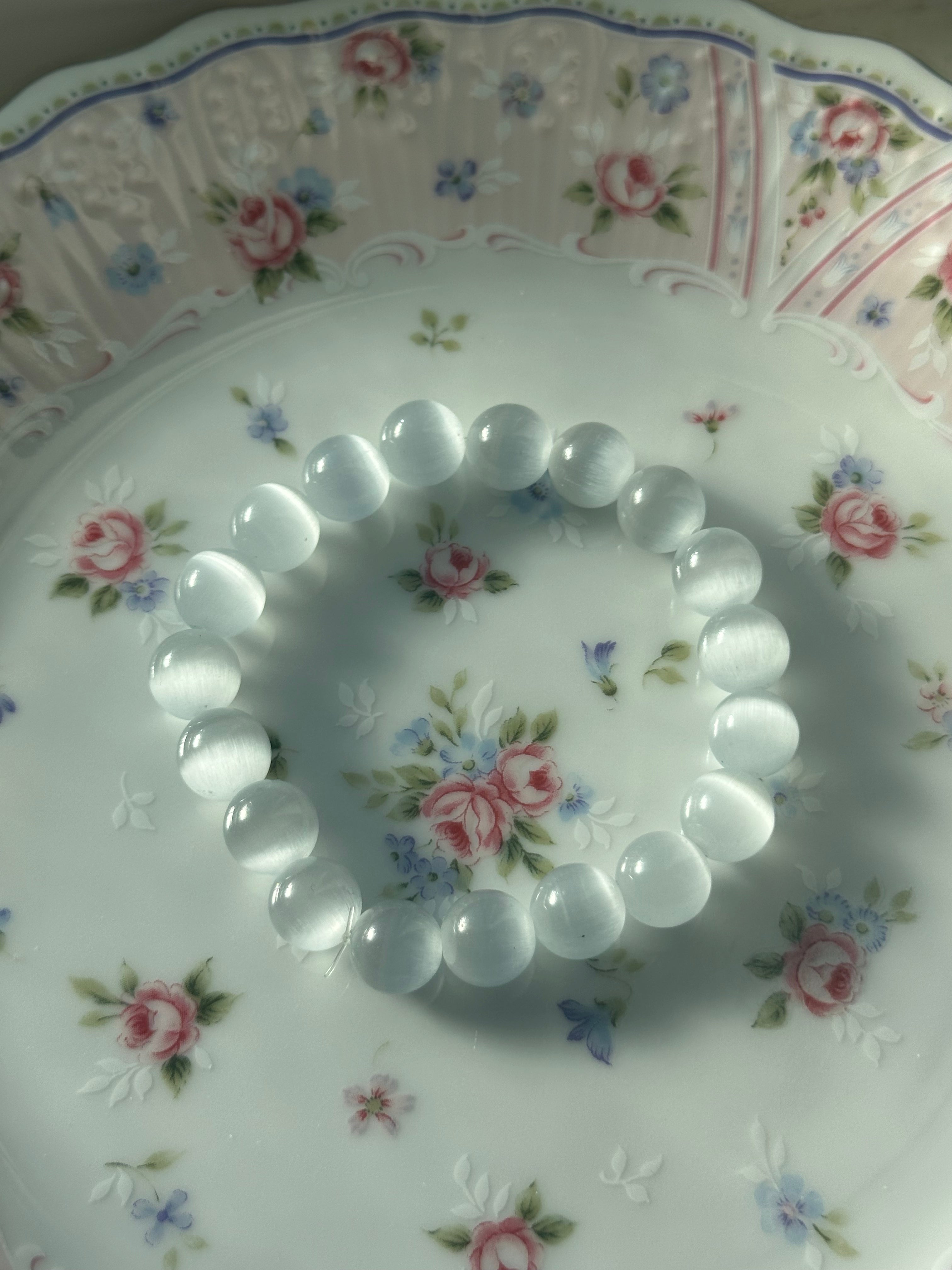 Cat-Eye Effect Bracelets (Colors in 10mm)