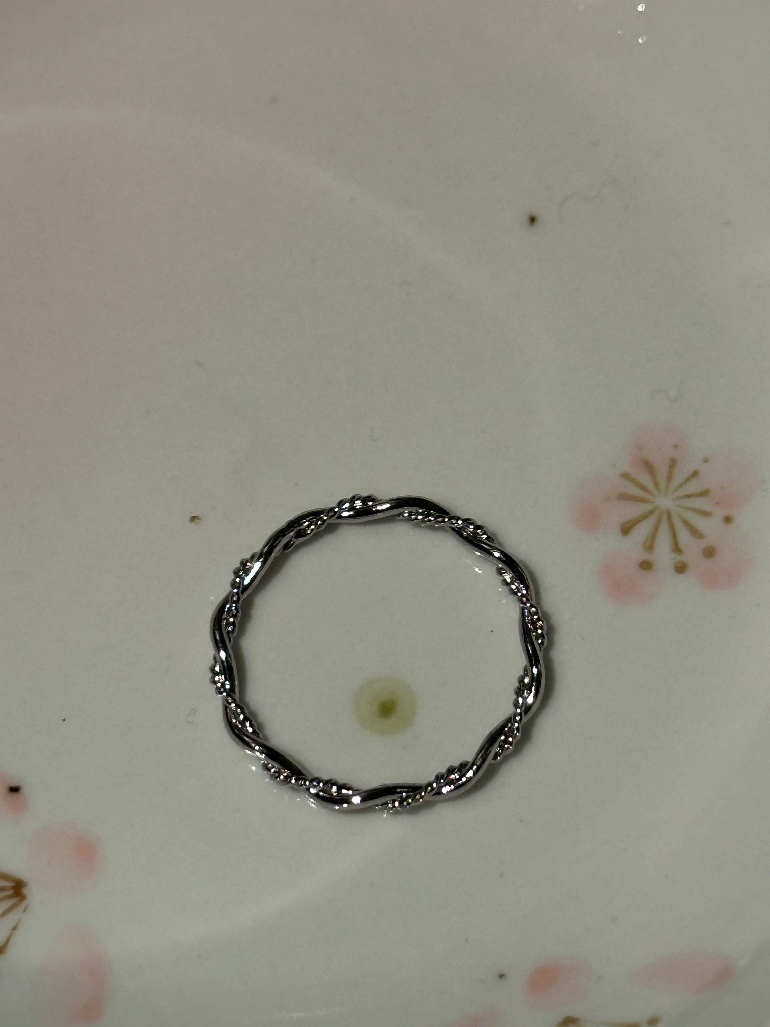 Twisted Fate Ring