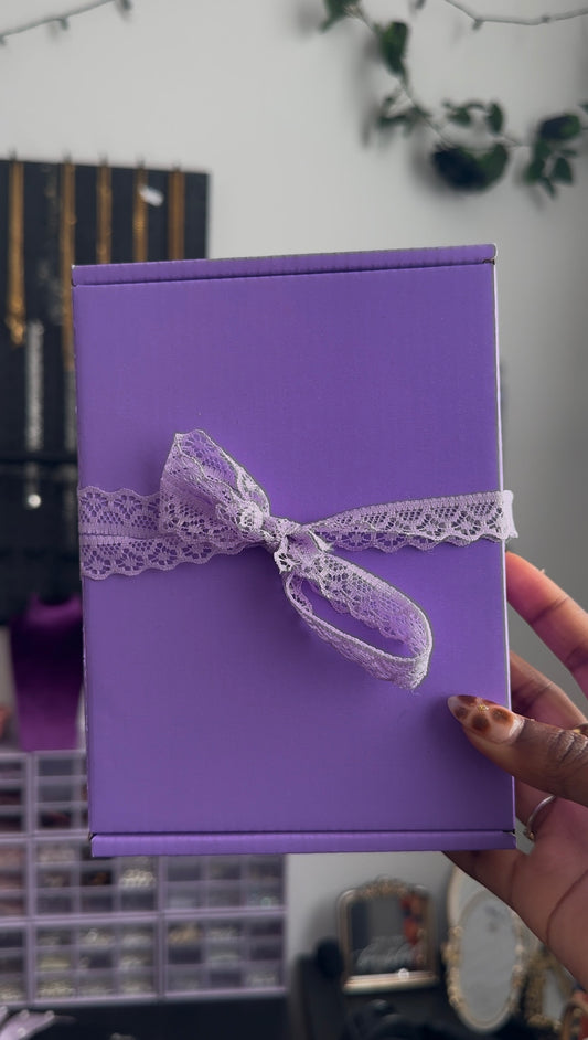 Gift Packaging (bow and tag)