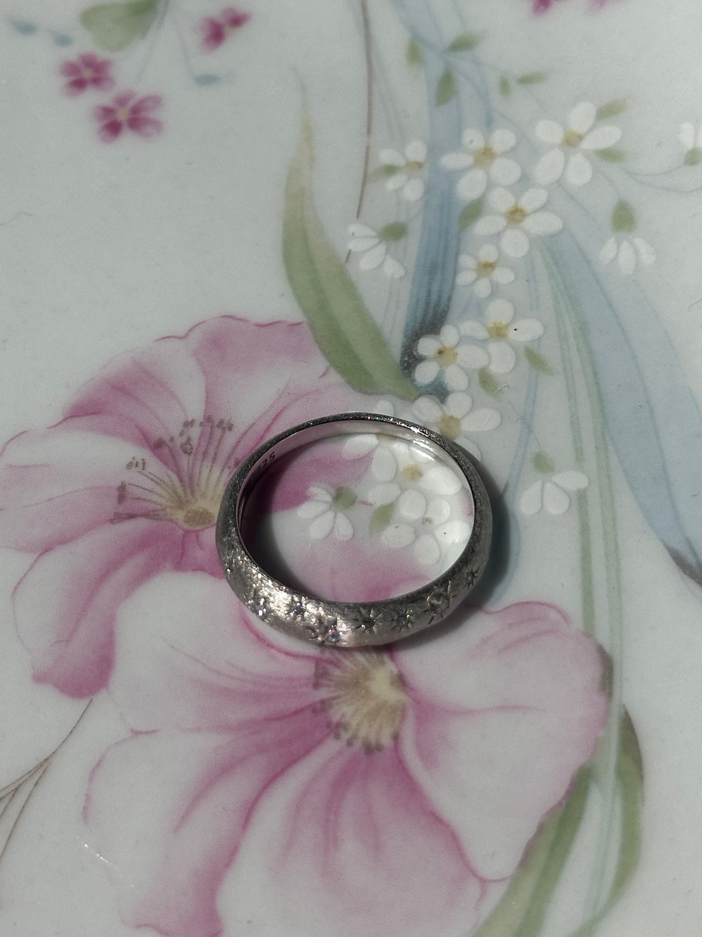 The Shining Sparkle Ring