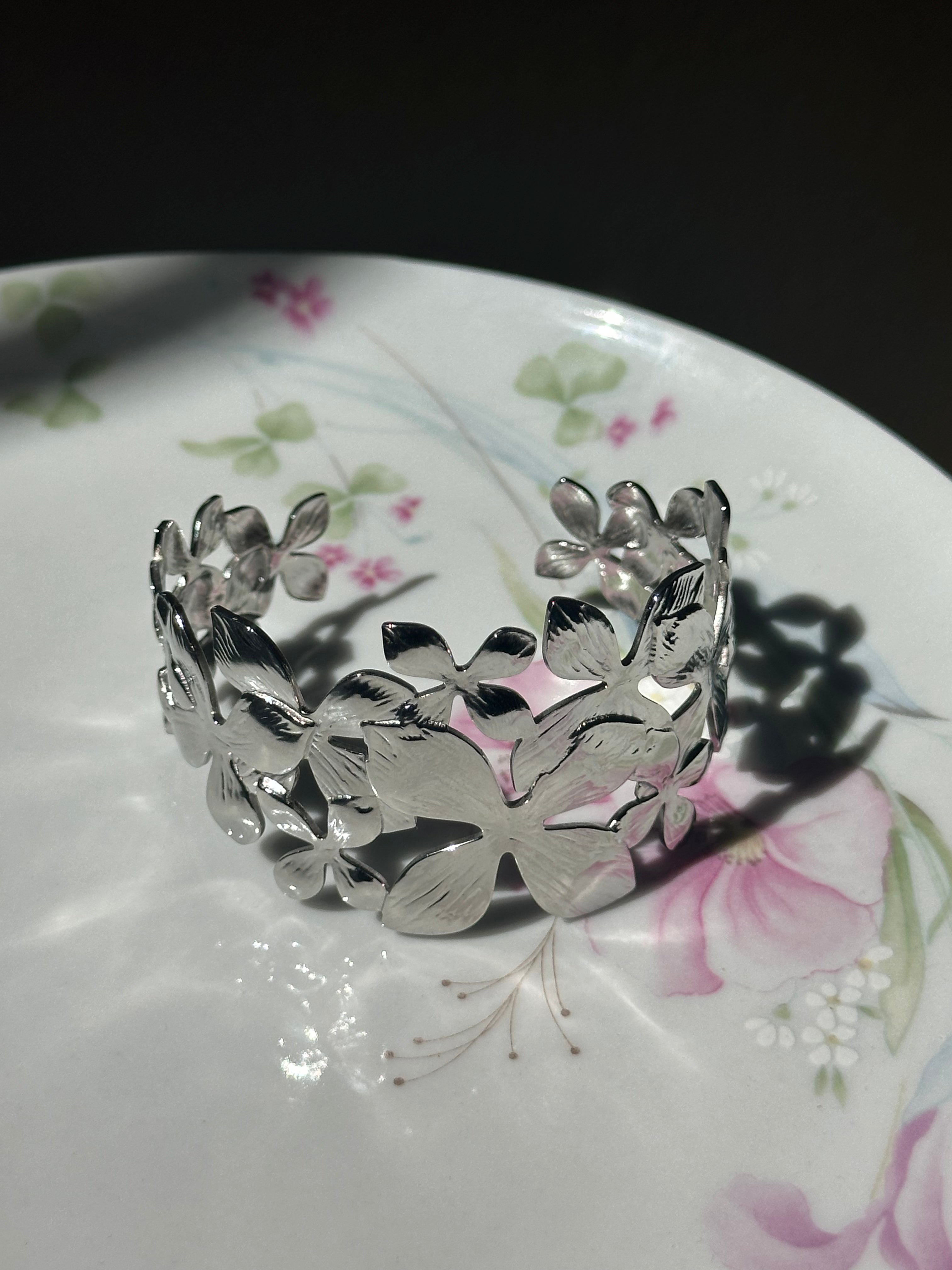 Flower Open Bangle Bracelet