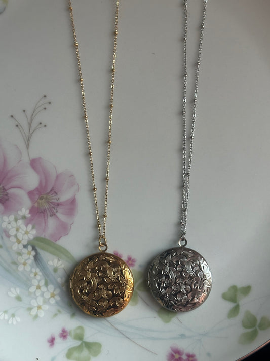 Circle Floral Locket Necklace