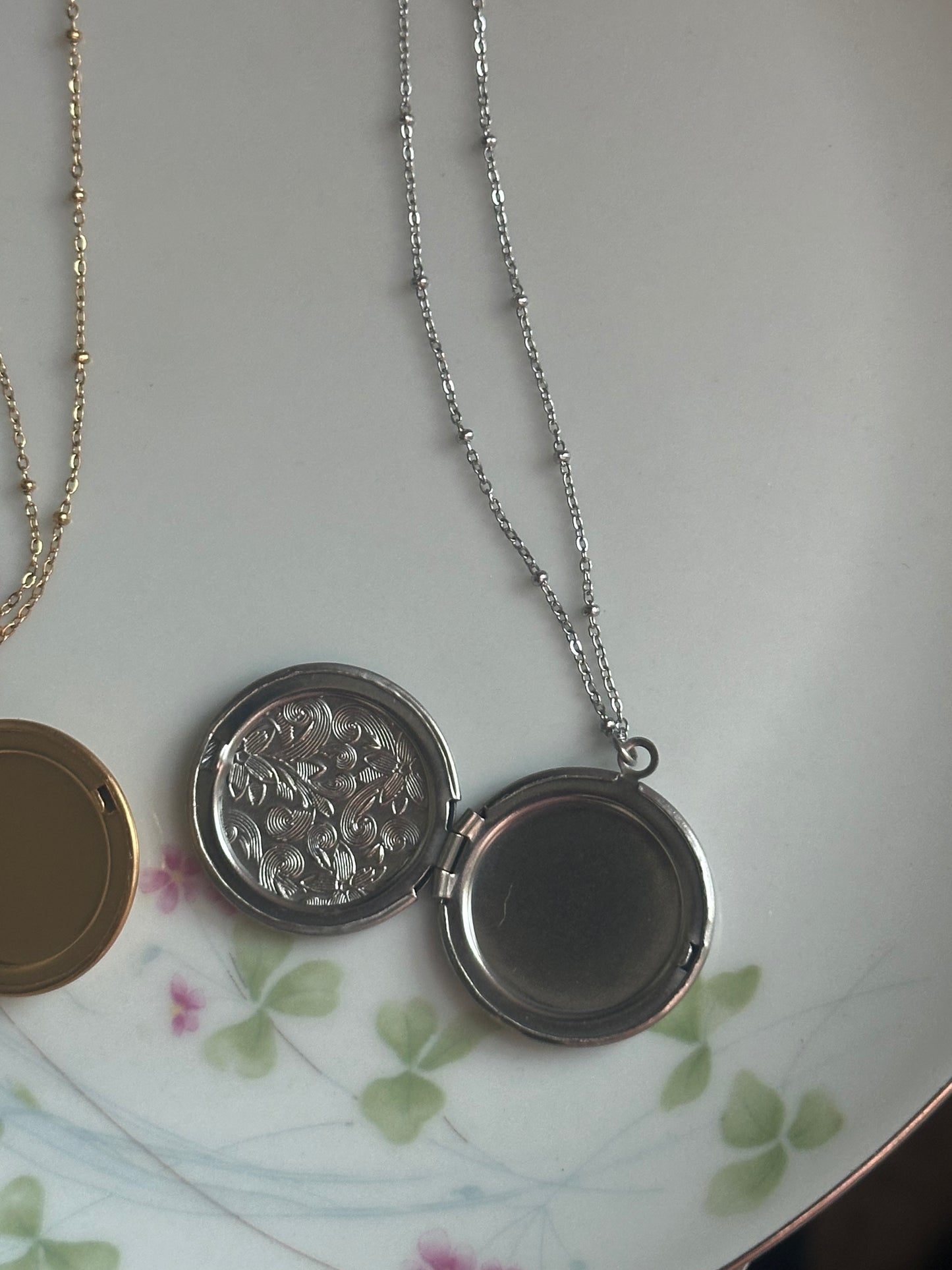 Circle Floral Locket Necklace