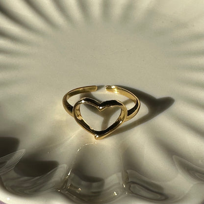 Hallow Heart Ring