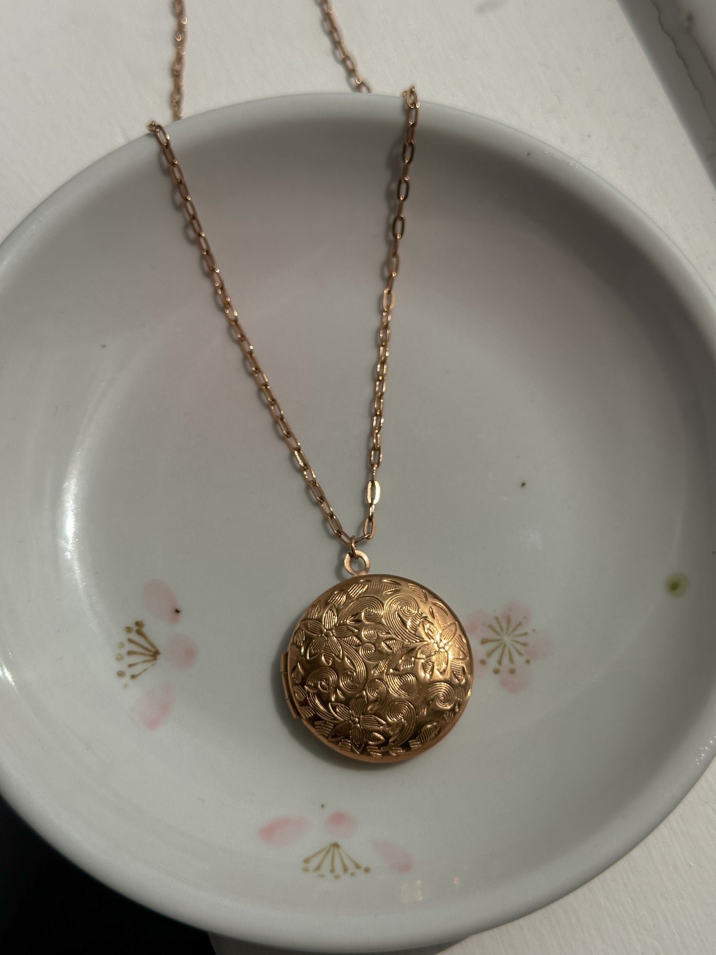 Circle Floral Locket Necklace