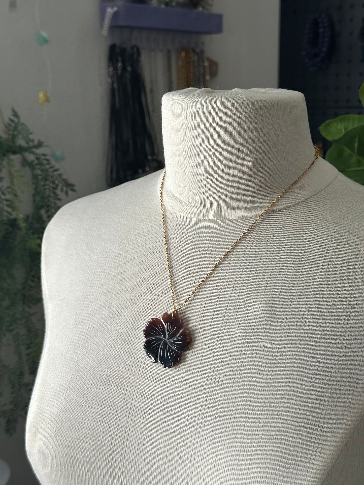 Shell Pendant Necklaces