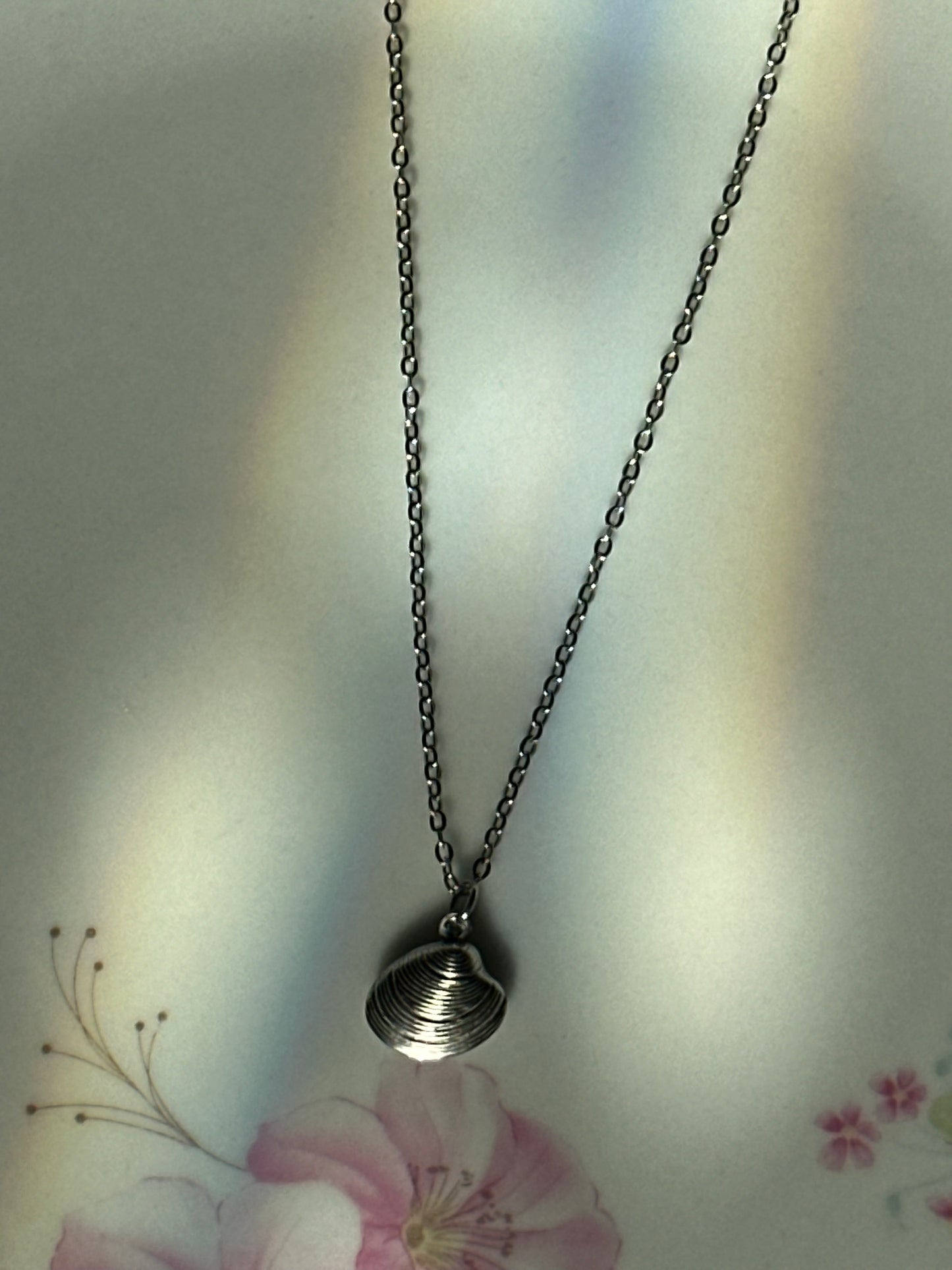 Seashell Pendant Necklace