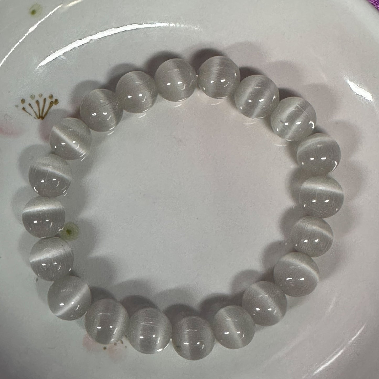 Light Silver Cat's Eye Bracelet