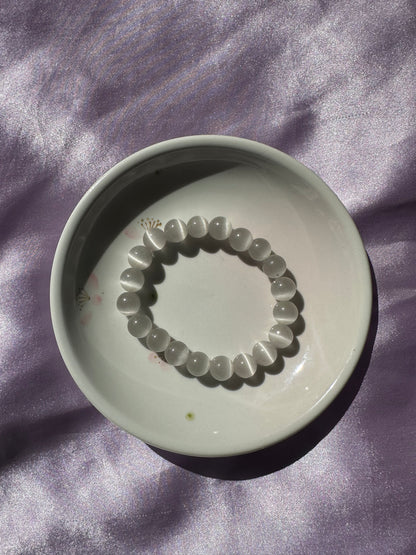 Light Silver Cat's Eye Bracelet