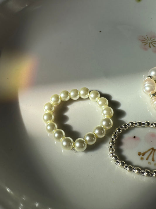 The Classy Pearls Beaded Ring set