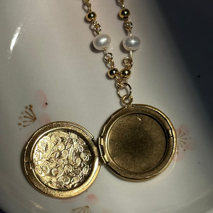 The Antique Circle Locket Necklace