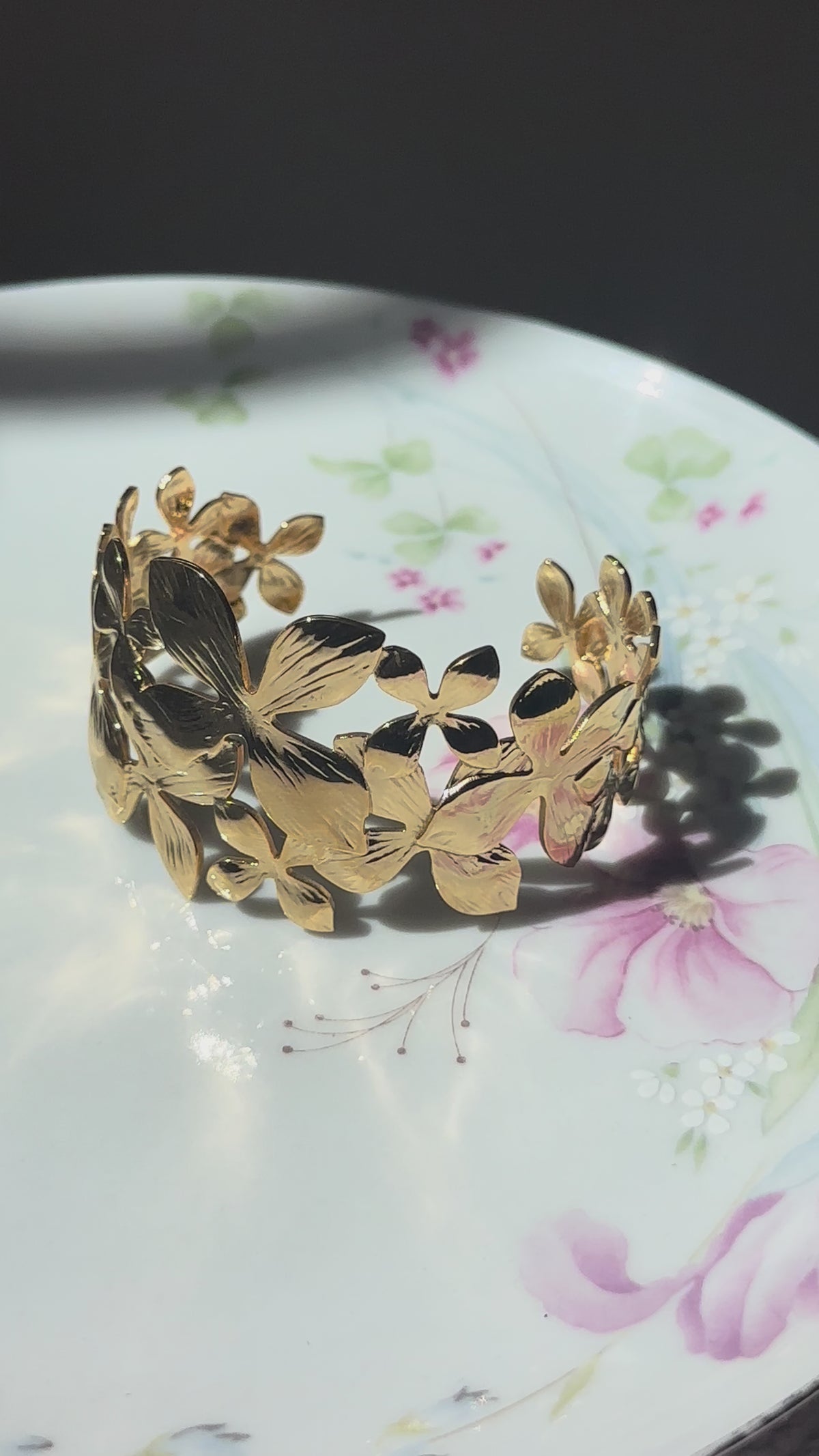 Flower Open Bangle Bracelet